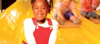 Über 30 m Riesen-Wellenrutsche im rabatzz!